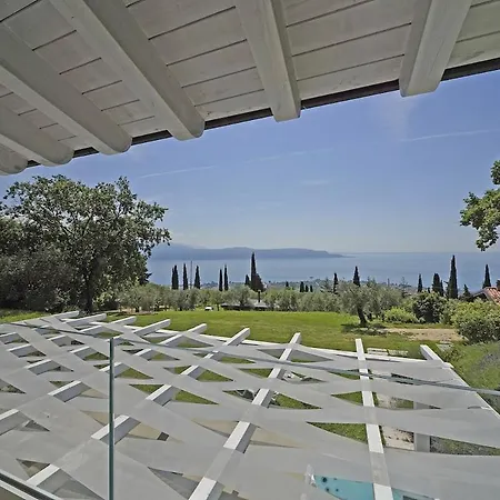 Ca' Bianca Villa