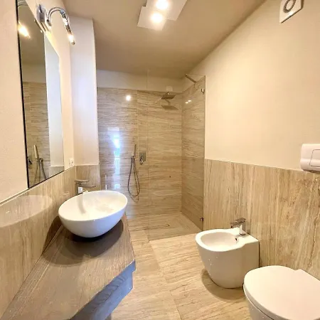 Ca' Bianca Villa *
